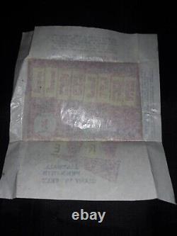 1961 Topps Baseball Card Original Empty Wax Wrapper. In Excellent Condition