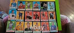 1970-71 O-PEE CHEE SET OF 26 CARDS excellent shape nm