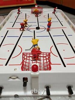 1971 Stiga Pro Hockey Electric Table Hockey Game Complete in Excellent Condition