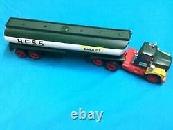 1972 Hess Truck in Excellent Condition in Reproduction Box