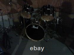 7 piece Pearl Drum set, in excellent condition