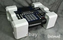 AKAI MPC4000 Music Production Center With Original Box in Excellent Condition