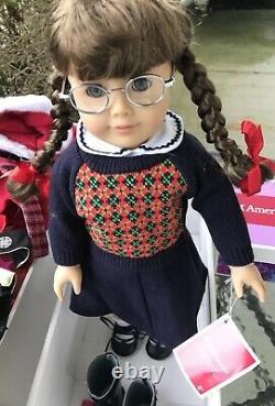 American Girl Doll MOLLY Christmas Outfit EXCELLENT CONDITION ORIGINAL BOX