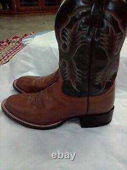 Beautiful Excellent vintage Size 10D Tony Lama boots all original condition USA