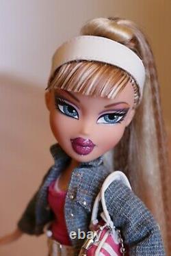 Bratz Flashback Fever 90s Cloe Excellent Condition, Super Cute Doll