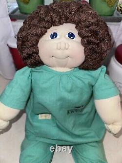 CABBAGE PATCH DOLL 1979 In Scrubs, Hand Signed Twice, In Excellent Condition
