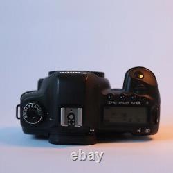 Canon EOS 5D Mark II Digital SLR Excellent Condition Original box included