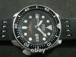 Classic SEIKO SKX007 Japan # 7D0102 Water Proof All Original Excellent Condition