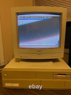 Commodore Amiga 2000 Computer All Original EXCELLENT CONDITION