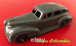 DINKY TOY 39e CHRYSLER ROYAL, DARK GREY, EXCELLENT ORIGINAL CONDITION WITH BOX