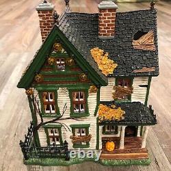 Dept 56 Halloween Spooky Farmhouse Snow Village # 55315 Excellent Condition