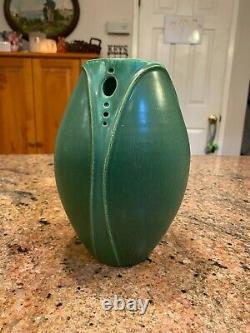 Door Pottery 8 Vase Retired Excellent Condition Signed Scott Graves