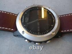 Garmin D2 Bravo Pilot Watch, Used, Excellent Condition, withcharger and extra band