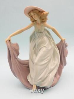 LLADRO May Dance Model 5662 1990-2006 Retired Excellent Condition
