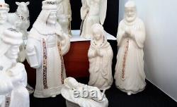 Lenox China Jeweled Collection Nativity Scene. Excellent Condition