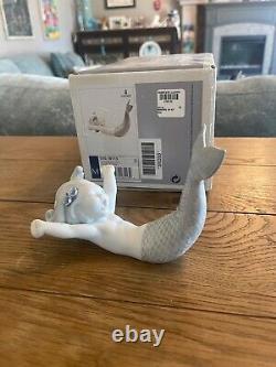 Lladro Waking up at Sea #18113 Excellent Condition with Original Box