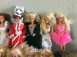 Lot of (21) Barbies Twist N Turn 1966 Model (Excellent Condition) With Clothes