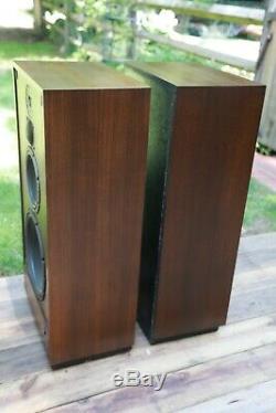 Mcintosh XR16 Speakers Excellent Condition with Original Boxes Manual Made in USA