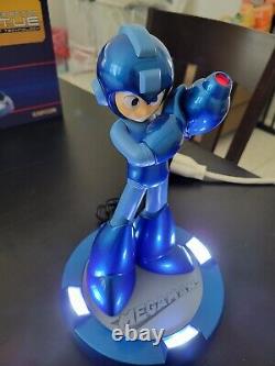 Mega Man Collector's Statue 2016. Excellent condition. Light up works perfectly