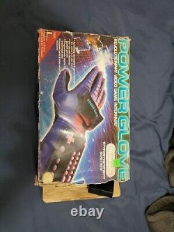 Nintendo NES Power Glove withSensors Large Original Box Excellent Condition