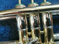 Olds Special Tri Color Trumpet excellent condition with original case. Great lead