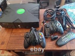 Original 2002 XBox Console Complete Excellent Condition w 3 games and DVD pb