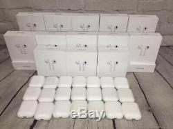 Original Apple AirPods 2nd Generation & Charging Case-White-Excellent Condition