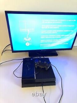 PS4 Sony PlayStation 4 With 1 controller and 3 Free Games(Excellent Condition)