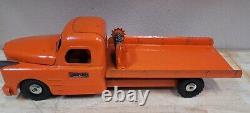 RARE 1954 Structo Flatbed Track Hoe Truck Excellent Original Working Condition