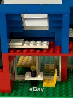 Rare Lego 6370 Weekend home, excellent condition, original instructions & box