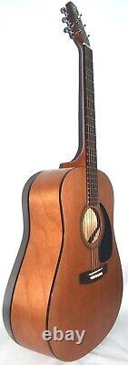 Seagull S6 Acoustic Guitar Excellent Condition with Hard Case