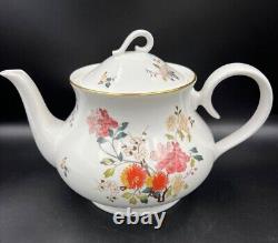 Teapot (full-size) Royal Albert China Garden EXCELLENT Condition