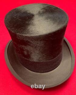 Vintage Cavanagh silk plush top hat in excellent condition 7 1/4 with box! RARE