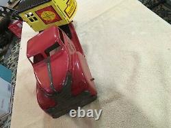 Vintage MARX Pressed Steel Magnetic Crane Truck Toy 1930's Excellent Condition