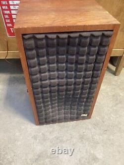 Vintage acoustic AR5 Speakers Original And In Excellent Working Condition