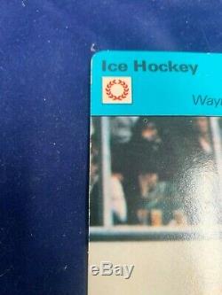 Wayne Gretzky 1979 Sportscaster Card #77 in Excellent Condition