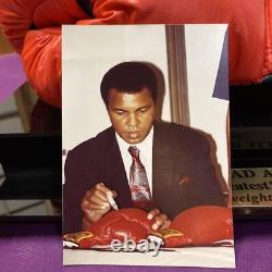 Gants de boxe autographiés par Mohammed Ali - Excellent état