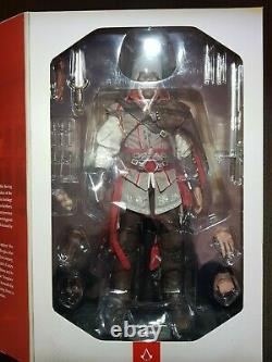 Hot Toys Vgm12 Ezio Auditrice Assassins Creed 1/6 Excellent État