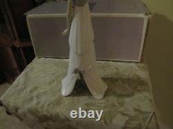 Lladro Figurine 6236 Dame De Monaco Avec Boîte D'origine Excellent État