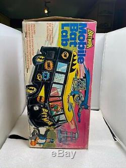 Mego 1975 Batman Mobile Lab Bat Avec Boîte D'origine Forme Excellent Wow
