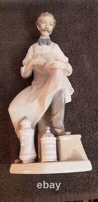 Pharmaciste Vtg Lladro Excellente / Mint Condition, Stuningly Beautiful