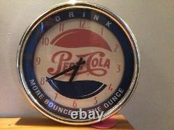 Rare Ancienne Horloge Murale Pepsi Cola. En Excellent État De Travail