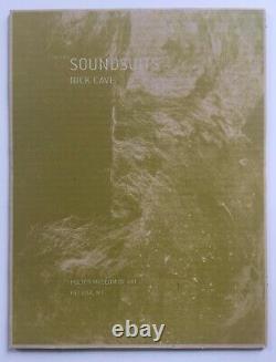 Rare Signé Nick Cave Catalogue Soundsuits 2004 Holter Museum Excellent État