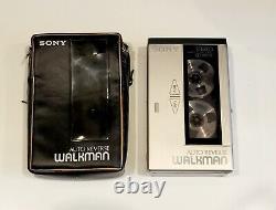 Sony WM-7 Walkman, avec étui de transport d'origine, excellent état sans rayures.