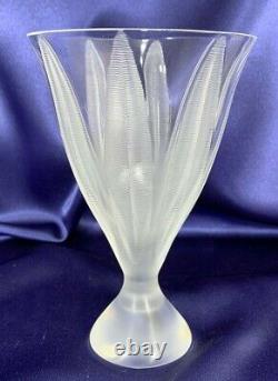 Vase En Cristal Signé Lalique Avec Feuilles De Fougère Givrée, Excellent État